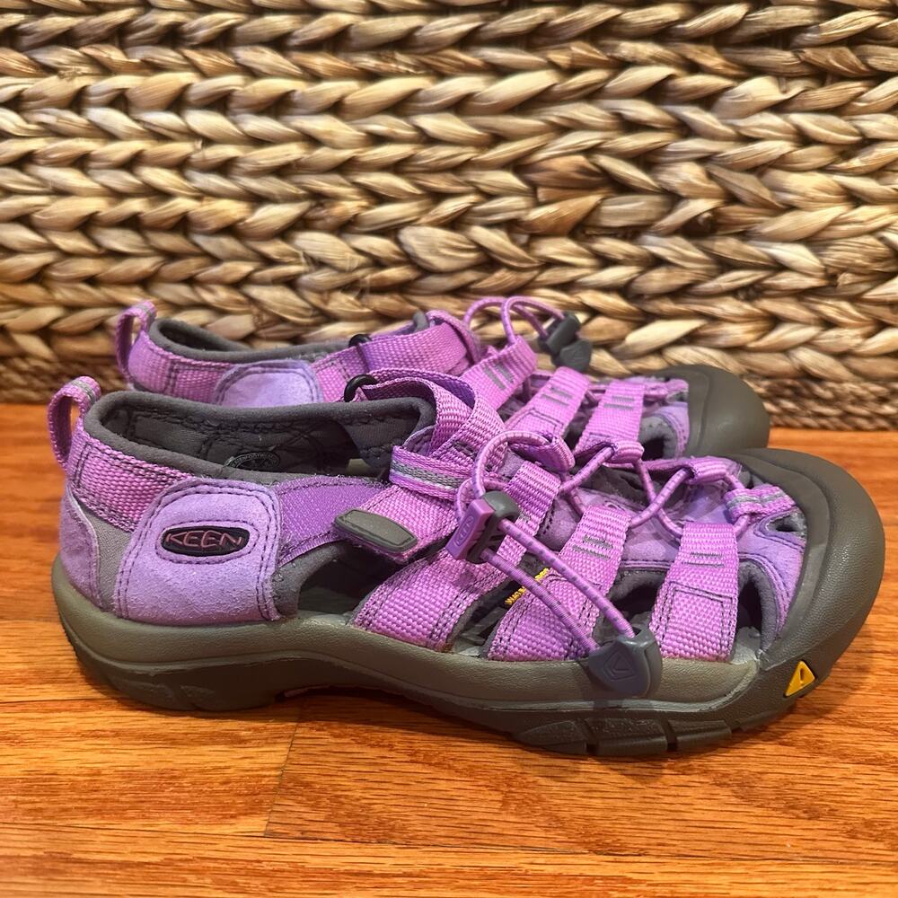 Keen Newport H2 Sandals sz 3 purpole Waterproof Sandals